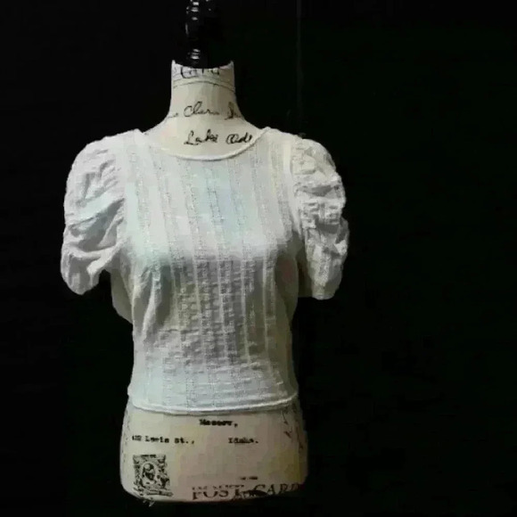 FREE PEOPLE Open Back tie ADORABLE White Top size XS Eyelet detail Fairycore - Picture 8 of 12